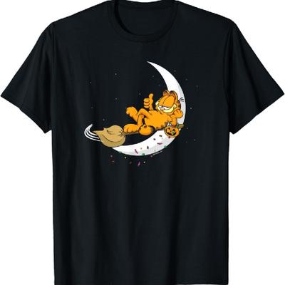Garfield Halloween Crescent Moon Broom Riding Garfield T-Shirt