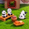 Micro-paisagem de Musgo Criativa Fofa Pequeno Panda Assando Chá ao Redor de um Fogão Boneca Acessório Decorativo Mini Bugiganga
