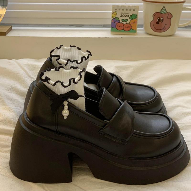 Chaussures en cuir à semelles épaisses pour femmes Printemps et Automne Haut de gamme Rétro Français Mocassins rehaussants Chaussures à enfiler