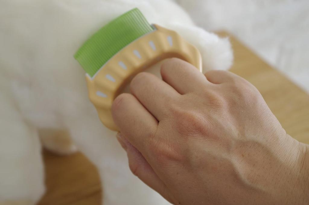 Echtes Diatribe Kissen für und Große Hunde und Enthält Felvita Katzenaufkleber und 3 Etikettenbögen Kamm(R) E2, Fest, Kurzhaarig, Mittelgroß,