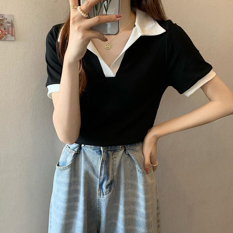 Women's Hong Kong Style Contrast Color Polo Collar Crop Top - Slim Fit, Short Sleeve, Summer 2025 Design.