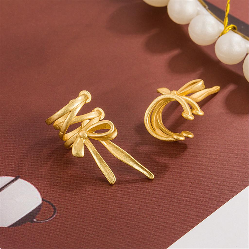 Exquisite Bowknot Ear Cuffs Clip Earrings for Women Fashion Non Piercing Ear Jewelry Metal Material Ear Clip for Daily
