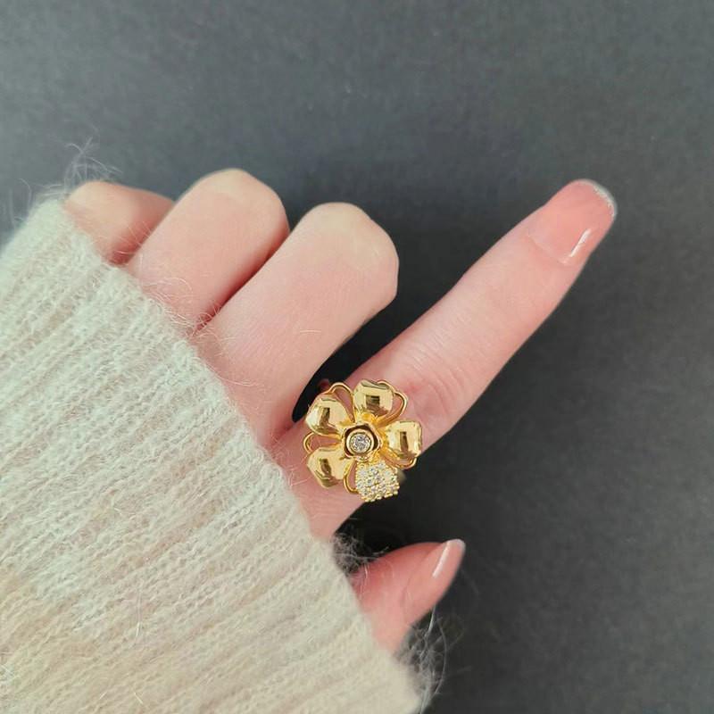 Mote Fidget Spinner Ring Angst for Kvinner Flere Krystall Solsikke Fingerringer Roter Anti Stress Zirkon Bryllupsgave