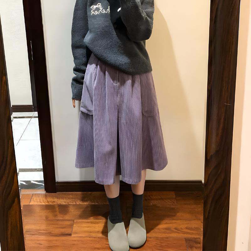 

Japanese Retro High-Waist Double Pocket Corduroy Umbrella Skirt in Light Purple. L (for 55-60kg)