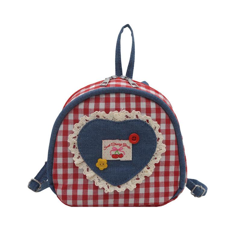 Street Style Quilted Chain Crossbody Bag With Polyester Interior For Casual Outings And Travel
