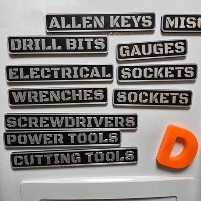 12 magnetische Werkzeugkasten-Etiketten, wiederverwendbar, 3D-gedruckt, Zubehör zur Organisation von Werkzeugkästen aus Stahl