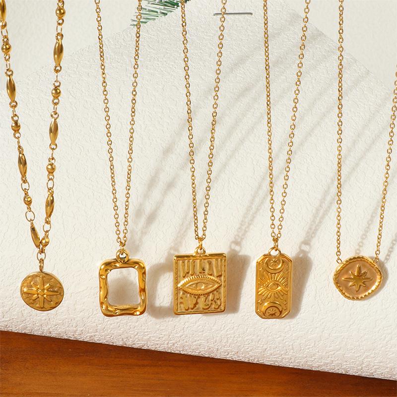 Romantic Versatile Necklace Three-dimensional Relief Collarbone Chain Demon Eyes Square Pendant