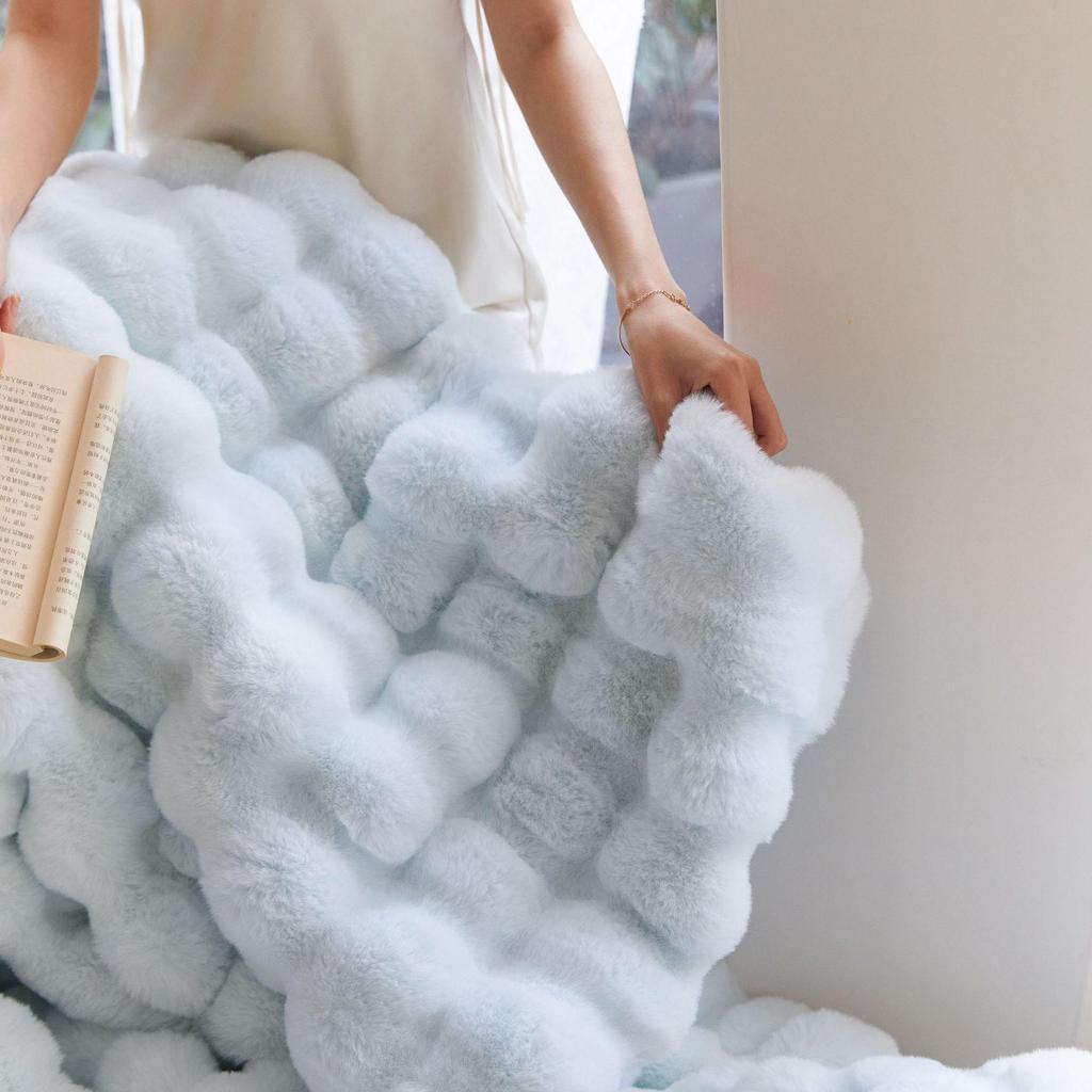 Tuscany Flannel Fur Blanket: Four-Season Sofa and Nap Coral Fleece Cover