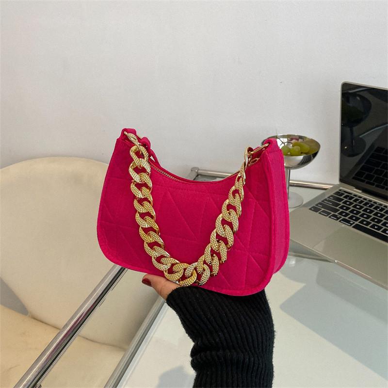 Stylish 2023 Summer Fashion Women's Vintage Chain Crossbody Shoulder Bag For Trendy Everyday Use
