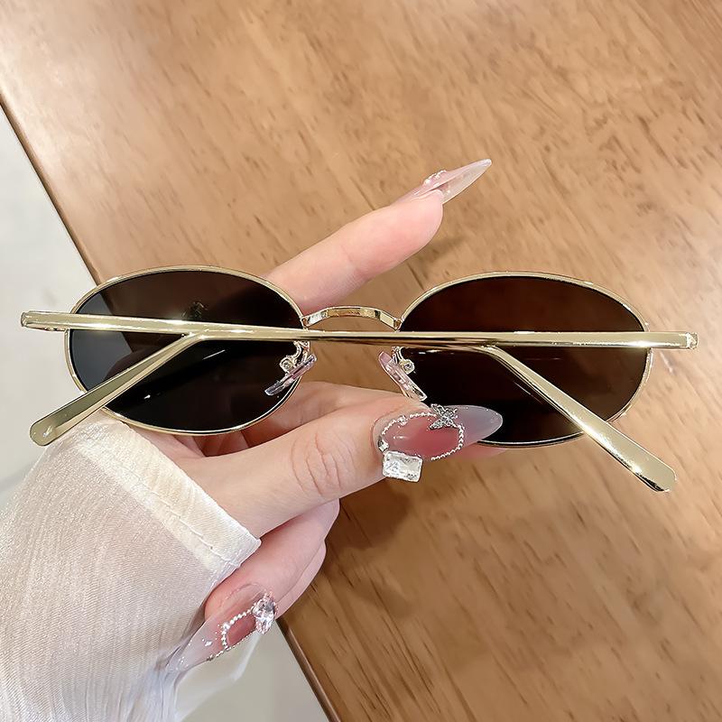 Oval Shape Sunglasses for Women Korean Fashion UV Protection Designer Sunglass Woman Beach Playing Men's Glasses