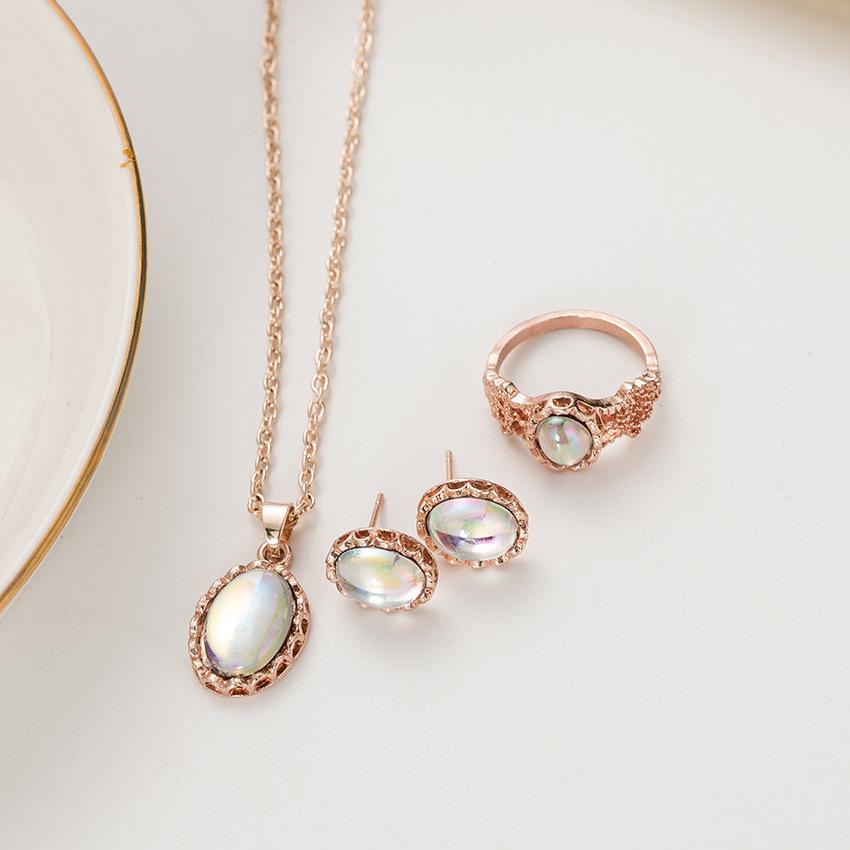 European and American Trend Gem Set: Fashion Necklace, Stud Earrings & Ring