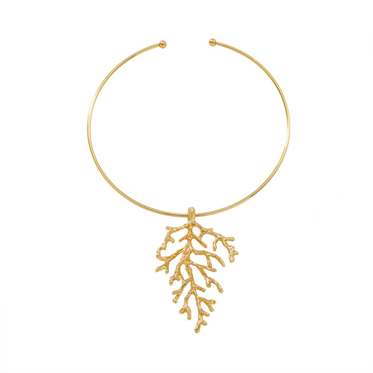 Ladies  Versatile Fashionable Personalized Coral Necklace