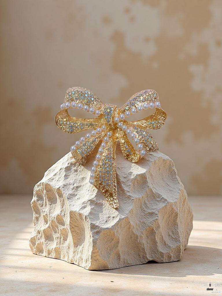 Vintage Alloy Pearl Bow Brooch - Women's Fashion Jewelry Pin for Suits and Coats