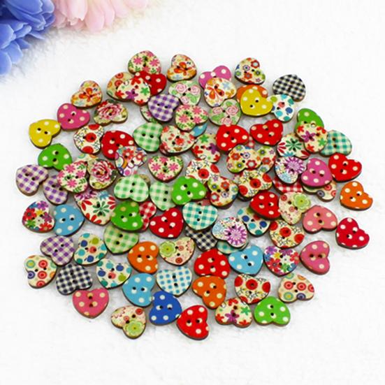 100Pcs Multicolor Heart Shaped 2 Holes Wood Sewing Scrapbooking Buttons