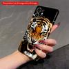 2DFlat Samsung phone case Tiger Roar iPhone Case Applicable to Galaxy S23 S24 S25ULTRA S26 A12 A14 A15 A16 A54 A55