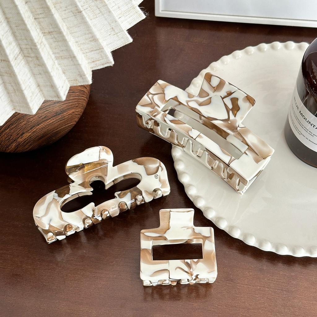 Acetate Hair Chic Claw Clips In Trendy Milk Coffee Color For Modern Fashion And Hairstyles Classy