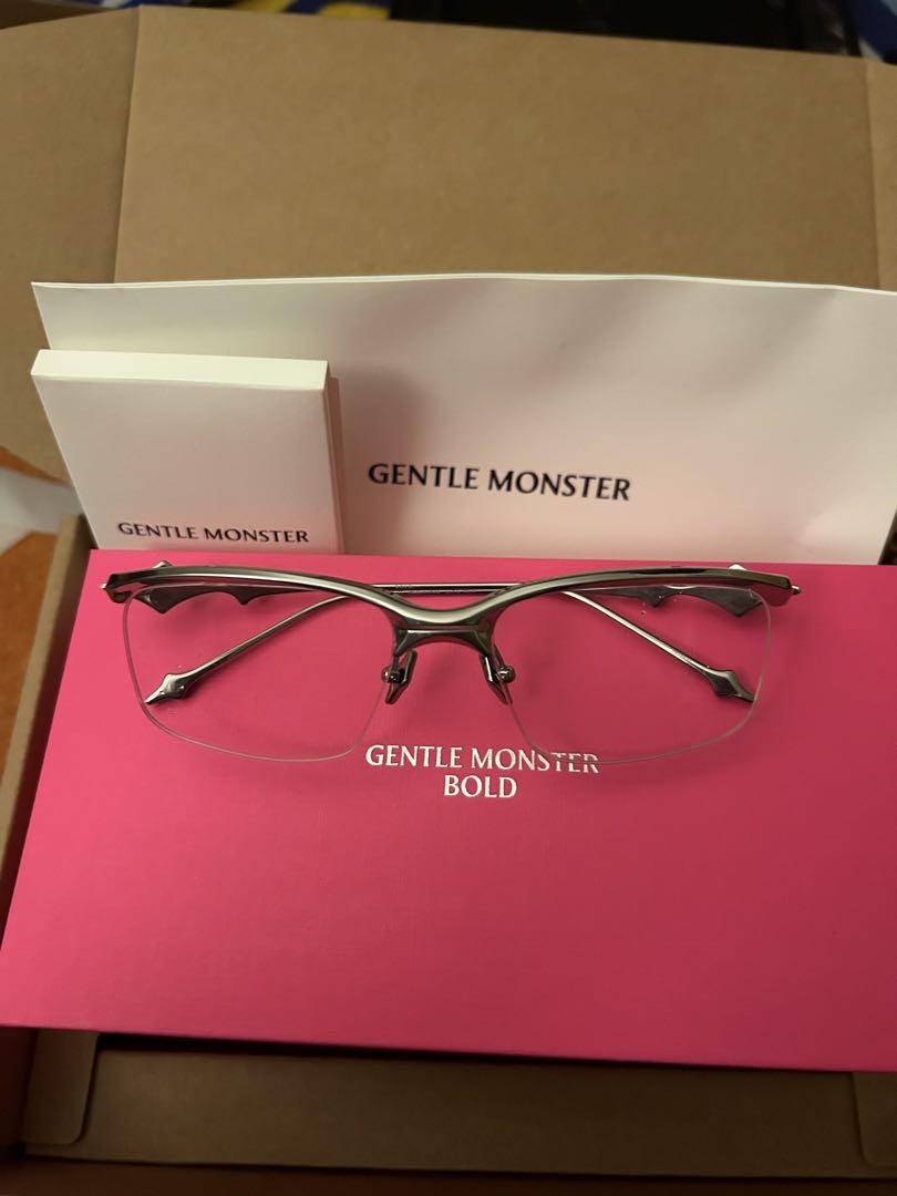 

[USED] Sakura Miyawaki wears Gentle Monster Kro 02 Rimless