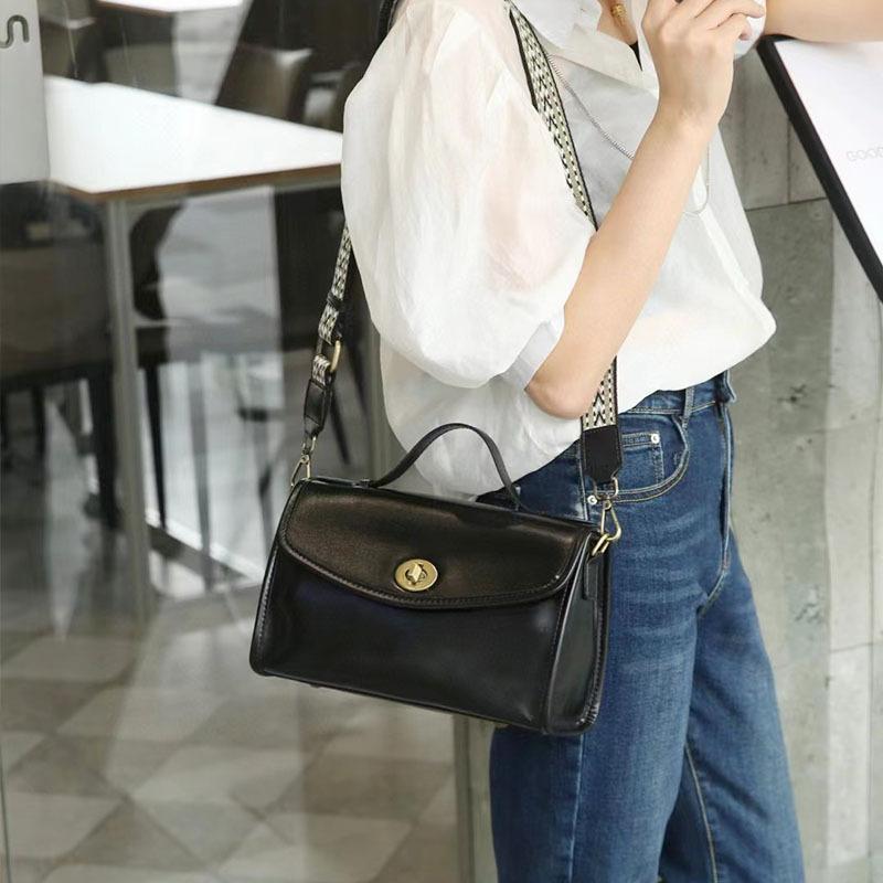 Vintage Messenger Bag Genuine Leather Women's Casual Crossbody Bag Women's Premium Sense Niche Envelope Bag Vegetable Tanned Cowhide Bag