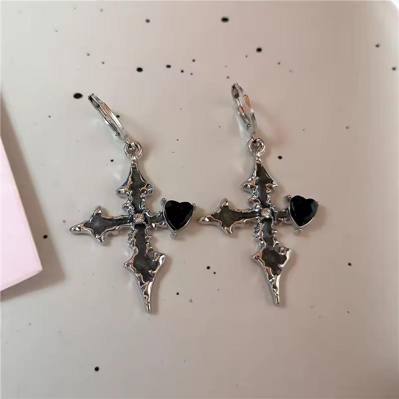 Dark Fantasy Purple Heart Cross Necklace With Alloy Pendant For Fashionable Women