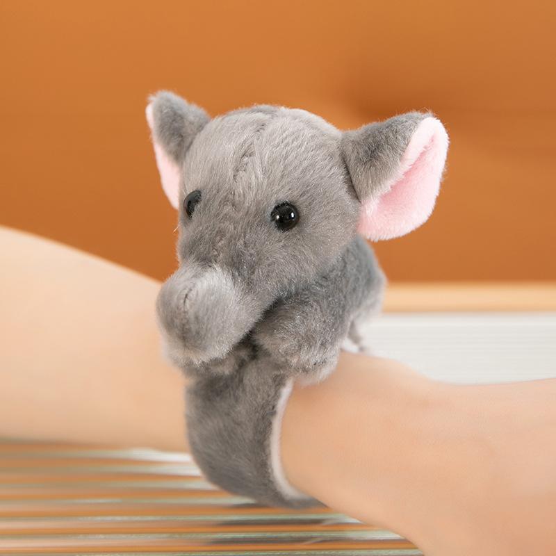 Simuliertes Tier stehend Schulter magnetische Plüschpuppe Tiger Panda Paddelkreis Wasserring Zoo Souvenir Geschenk weiblich