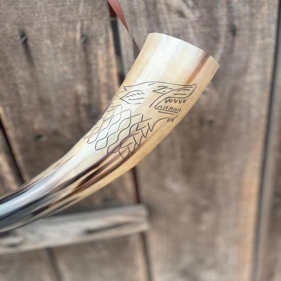 40.64 Cm Hand Engraved Viking War Horn Natural Ox Horn Battle Trumpet Medieval Cosplay Accessory Gift Wedding, Thanksgiving, Christmas