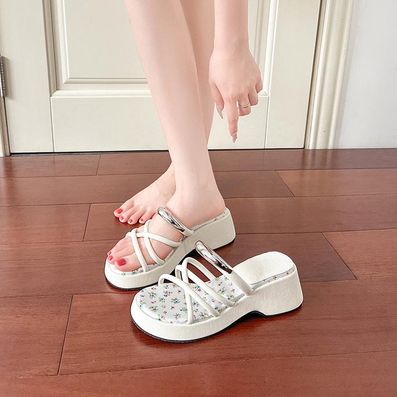 Spring and Summer Wear Floral Wedge Heel Thick-soled Women's Sandals Comfortable Word Belt Not Tired Foot Sandals
