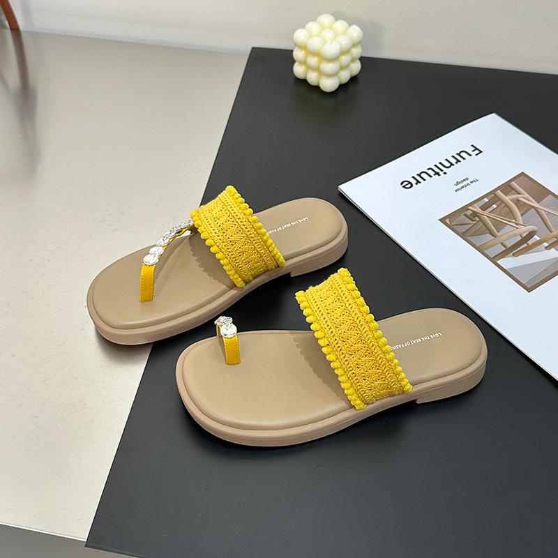 

Premium sense knitted rhinestone flat bottom clip drag girl 2025 summer super soft fairy wind vacation beach mandarin duck cool slippers 35 жёлтый