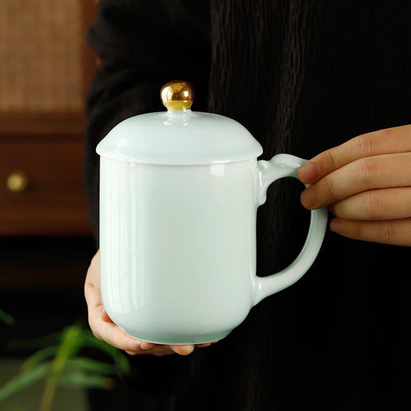 

Bafangli Longquan Celadon Presidential Teacup Gift Set