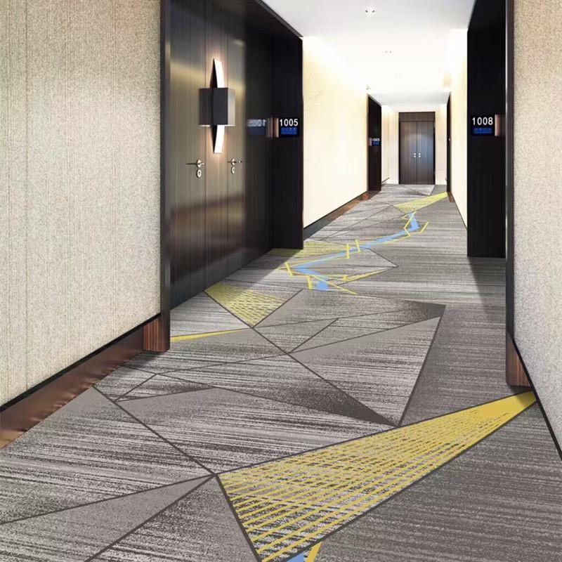 Gruby dywan ognioodporny do hoteli i klubów