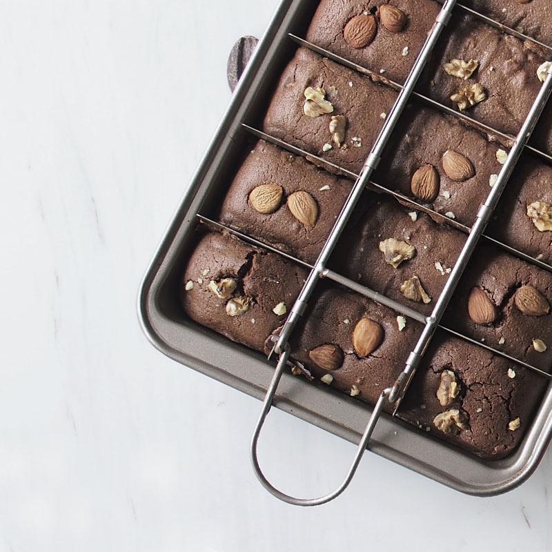 Brownie non-stick cake plate mold square baking tray bread baking tool thickened solid bottom Brownie Pan