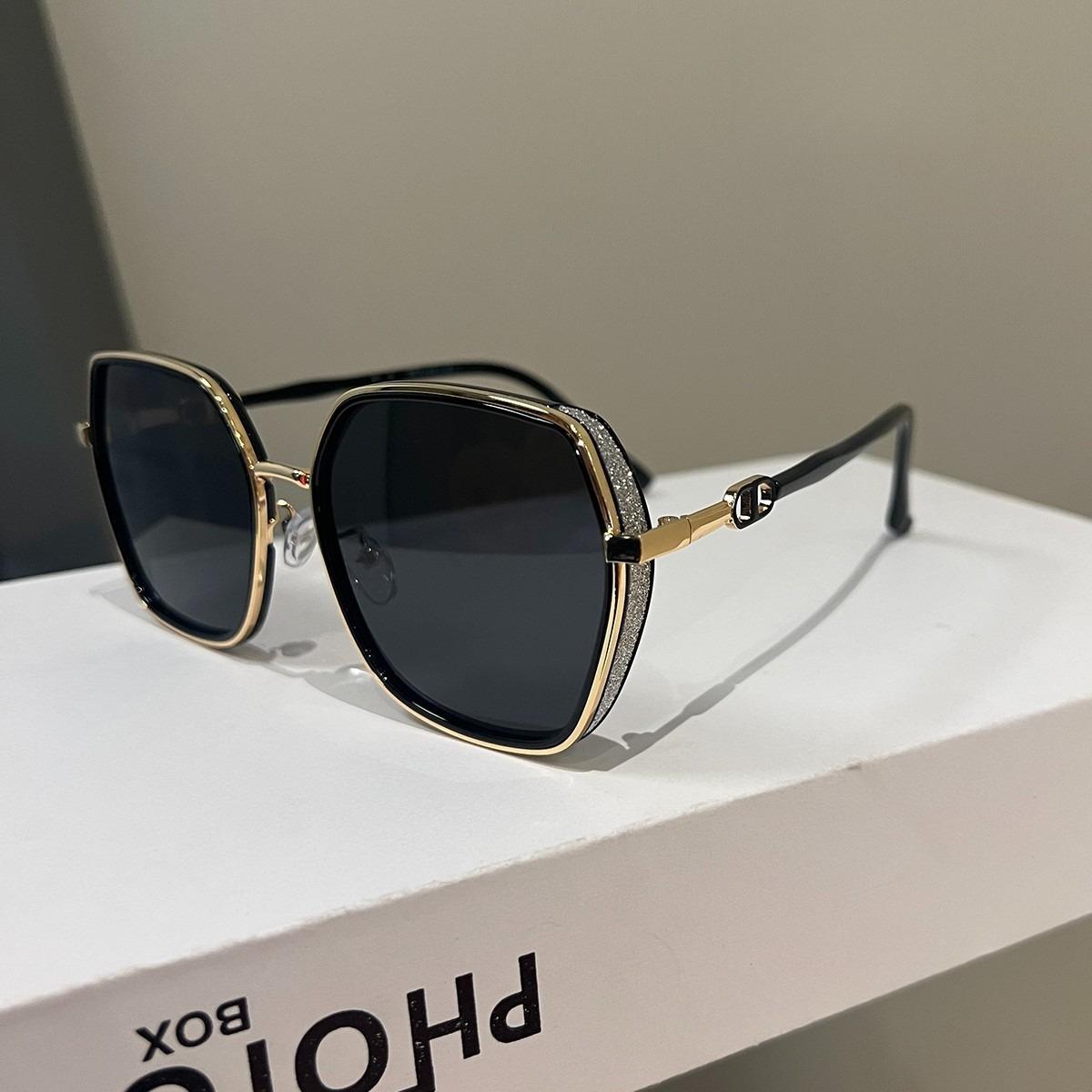 

1PCS Fashionable Large Frame Sunglasses for ladies Gradient Lens Sun Glasses Oversized Retro Square Luxury Sunglasses UV400