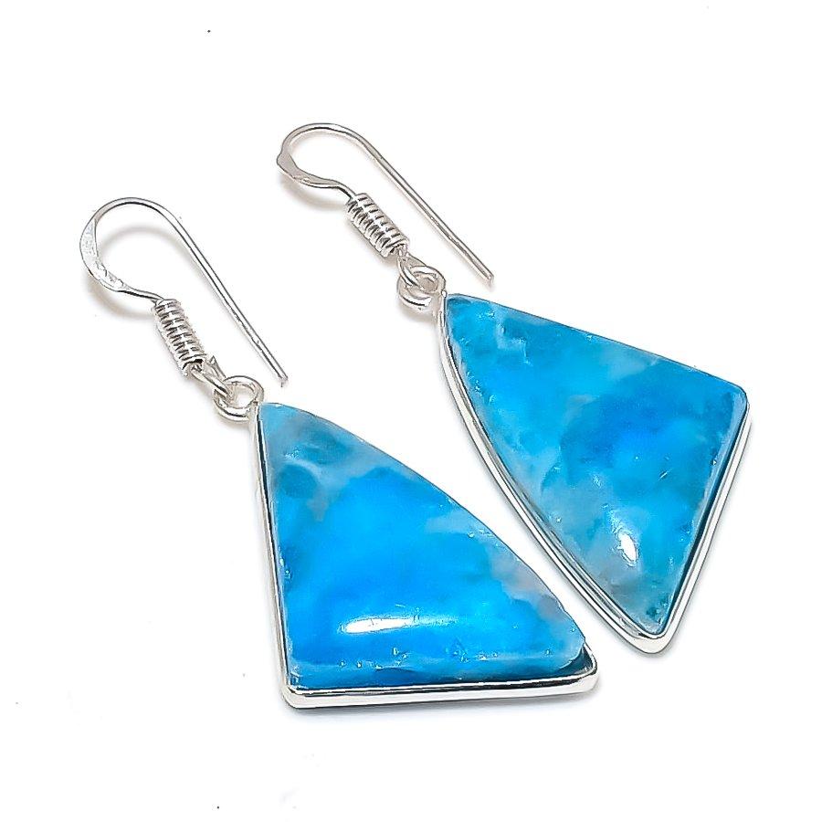 

Ювелирные серьги из стерлингового серебра 925 пробы с натуральным неоновым синим апатитом 1,97 дюйма h5o09