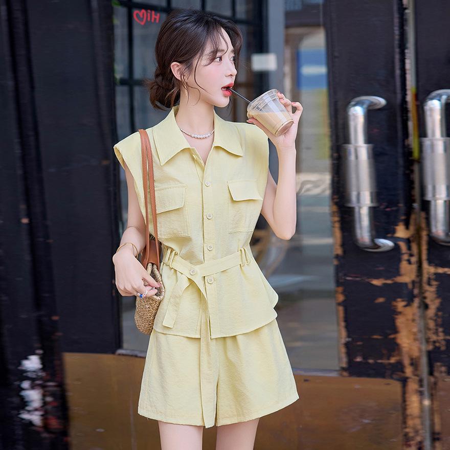 

Sleeveless lapel shirt shorts set women s summer new fashion waist thin versatile age reduction two-piece set XL жовтий