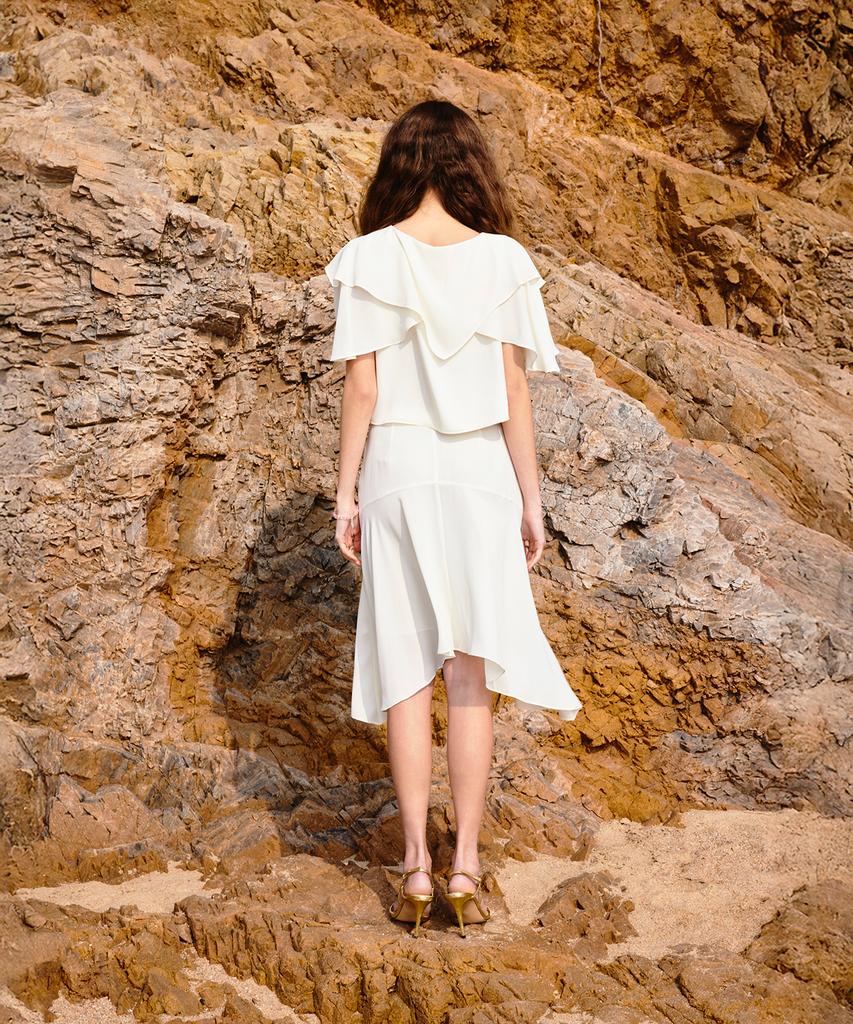 Aiseugadeuneiogongpal Crepe Knee Length Skirt_Ecru
