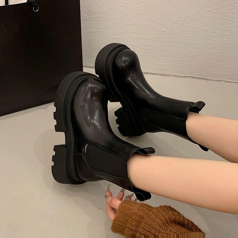 Retro Shoes, Short Boots, New Thick-heeled, Thick-soled Chimney Boots, and Round-toed Boots