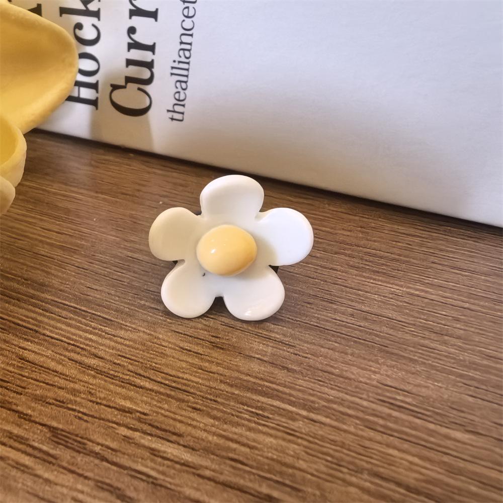 Lily of the valley Shoe laces Charms for Sneakers Decorations Camellia Pearl Flower Shoe Charm Buckle DIY Shoes Accessories 1Pcs