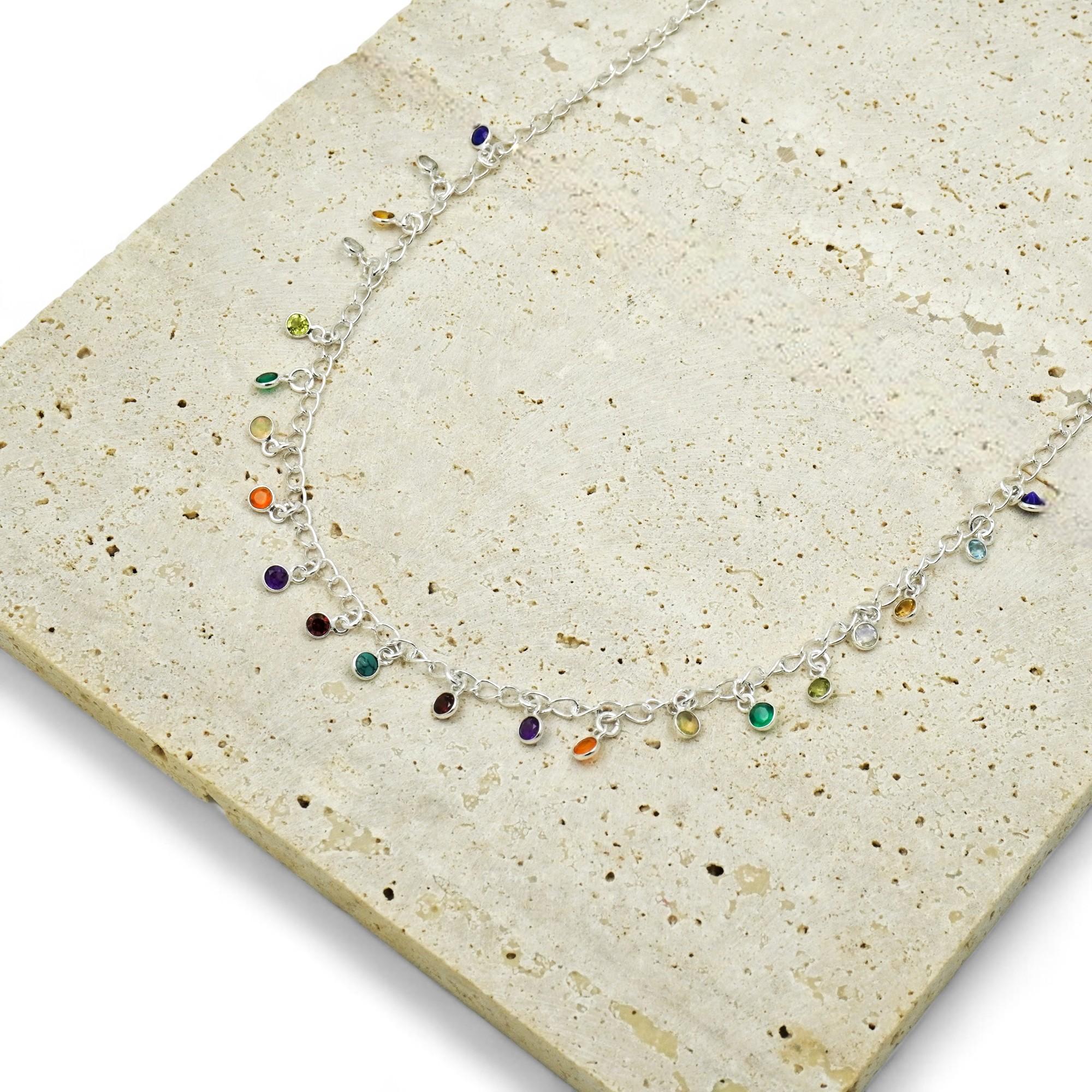 

Справжнє мінімалістичне намисто з кількома дорогоцінними каменями, стерлінгове срібло, ручна робота, подарунок для неї