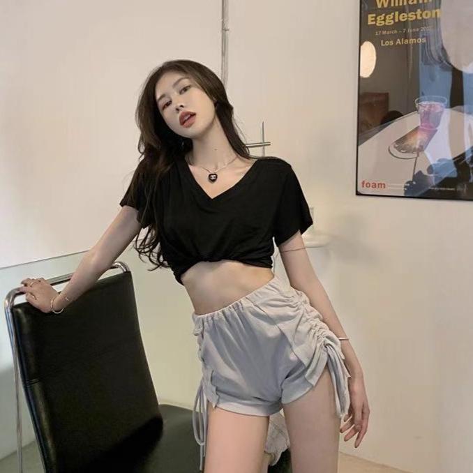 

Irregular V-neck Pocket Short Sleeve Slim-fit Top M [Below 100 lbs]