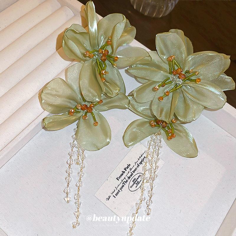 Silver needle Mori green fabric flower exaggerated earrings temperament atmospheric earrings super fairy princess style earrings