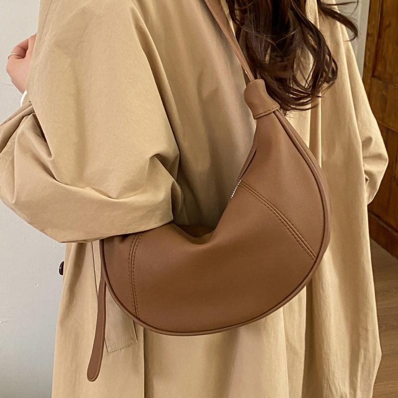IELGY Ladies Messenger Bag Large Capacity Fashion Retro Spring Shoulder Dumpling Bag