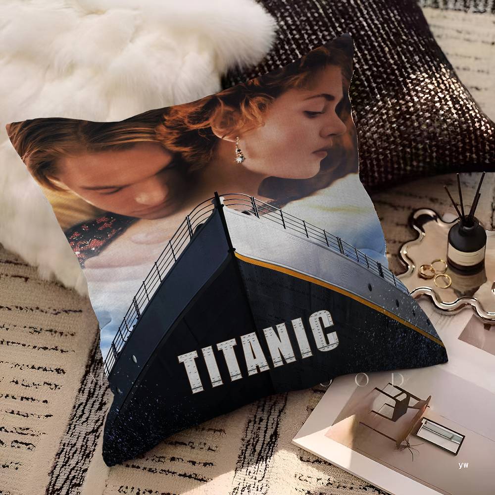 Titanic Movie Poster Classic Romantic Love Maple Design Cushion Cover Happy Autumn Harvest Decor Holiday Decorati Pillow Cover