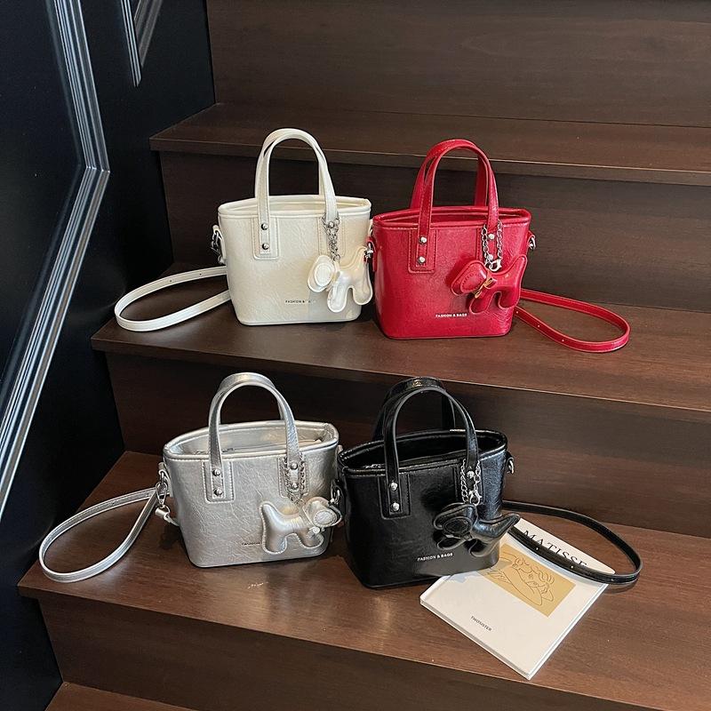 Large Capacity Leisure Senior Sense of Shape Soft Durable Fashion Exquisite New Light Luxury Commuting Slanting Cross Shoulder Handbag