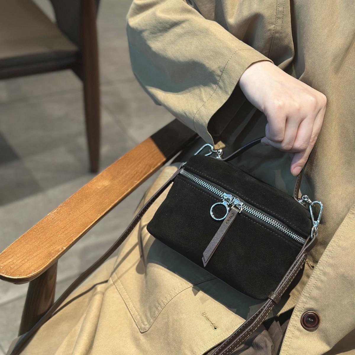 

2025 Маленькая квадратная повседневная женская сумка кроссбоди из матовой коровьей кожи 17x8x11.5 cm