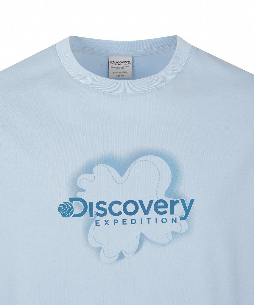 DISCOVERY EXPEDITION Uni Freshvent Map Lettering Short Sleeve T-Shirt (L/Blue)