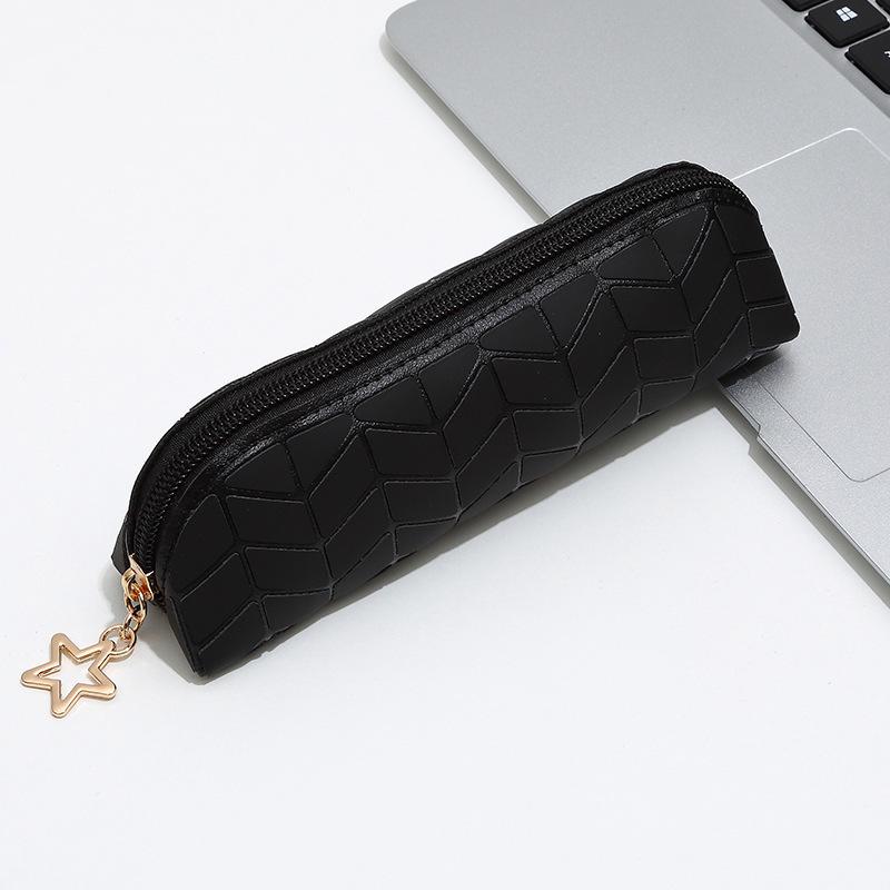 

Colorful Crocodile Pattern PU Leather Pencil Case - Soft, Large Capacity, Zippered Storage Bag for Students Multiple Pens чорний