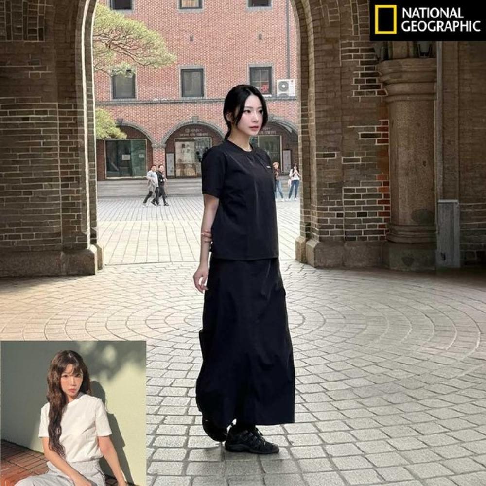 

NaTional Geographic Women S LighTweighT Woven STreTch Round ShorT Sleeve T ShirT n252wTS140 CARBON BLACK/85(XS)