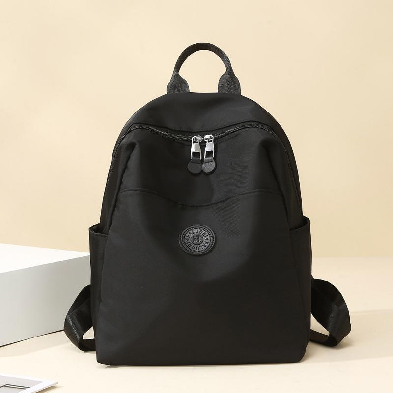 Schoolbag Niche Fashion Backpack Women's Large Capacity Anti-splashing Outdoor Travel Backpack Casual Versatile College Bag