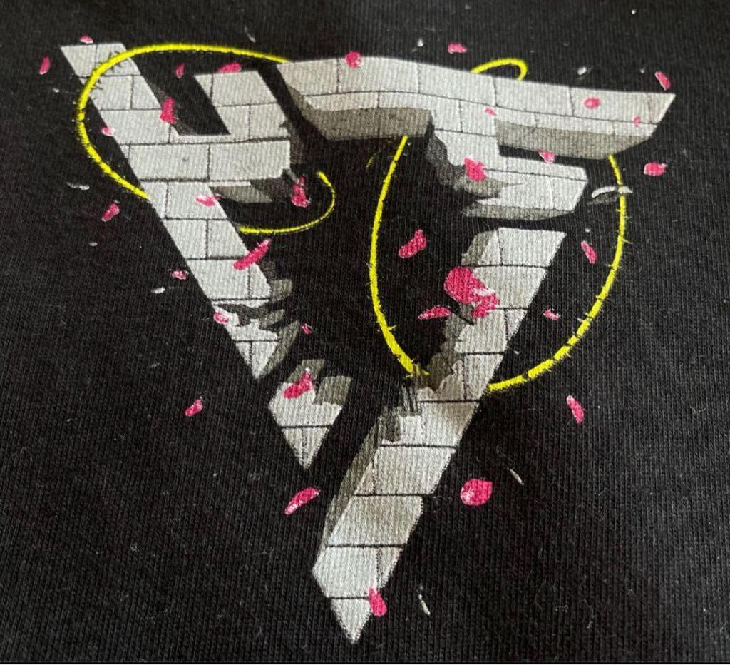 [USED] Yu Yu Hakusho Kurama Anime T-shirt, Size L