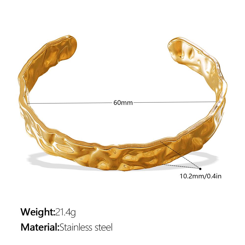 European & American Trendy 18K Gold-Plated Hammered Stainless Steel Bangle for Women