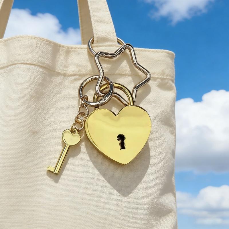 Practical Oversized Heart Lock Bag Charm With Star Clasp Stylish Bag Pendant Key Holder For Women Fashion Accessory